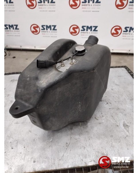 DAF Occ AdBlue tank DAF LF45 - AdBlue réservoir pour Camion: photos 2 DAF Occ AdBlue tank DAF LF45 - AdBlue réservoir pour Camion: photos 2