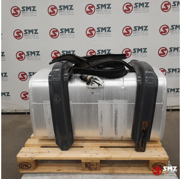 DAF Occ brandstoftank 430L + steunen DAF - Réservoir de carburant pour Camion: photos 2 DAF Occ brandstoftank 430L + steunen DAF - Réservoir de carburant pour Camion: photos 2