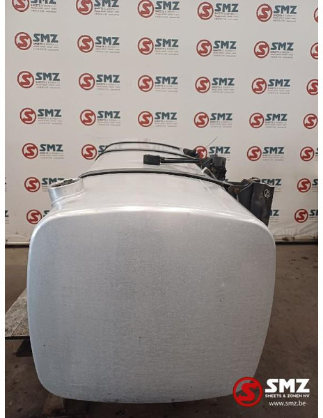 DAF Occ brandstoftank met steunen 850L DAF - Réservoir de carburant pour Camion: photos 3 DAF Occ brandstoftank met steunen 850L DAF - Réservoir de carburant pour Camion: photos 3