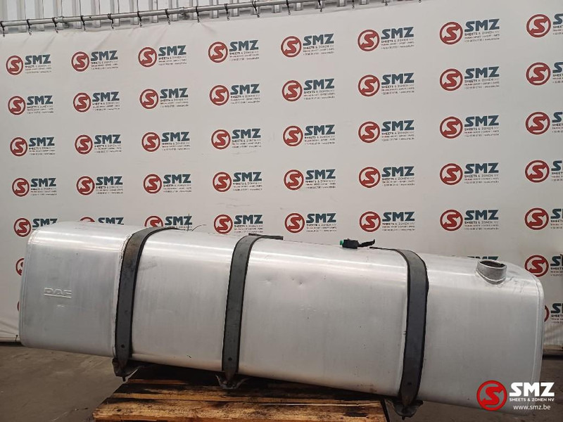 DAF Occ brandstoftank met steunen 850L DAF - Réservoir de carburant pour Camion: photos 1 DAF Occ brandstoftank met steunen 850L DAF - Réservoir de carburant pour Camion: photos 1