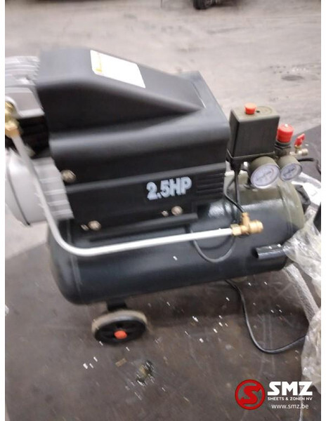 Diversen Occ mobiele compressor 120l/min - Compresseur d'air: photos 4 Diversen Occ mobiele compressor 120l/min - Compresseur d'air: photos 4