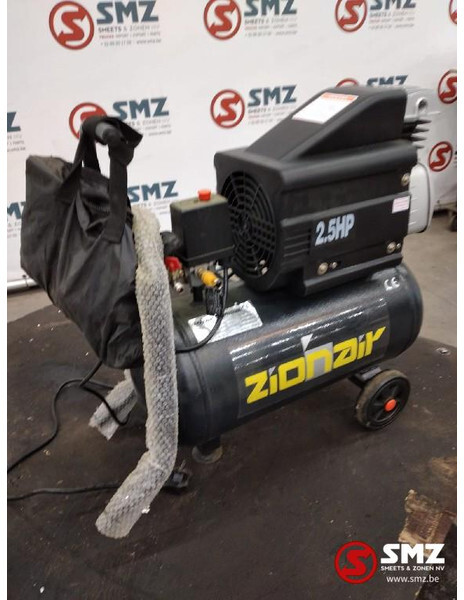 Diversen Occ mobiele compressor 120l/min - Compresseur d'air: photos 1 Diversen Occ mobiele compressor 120l/min - Compresseur d'air: photos 1