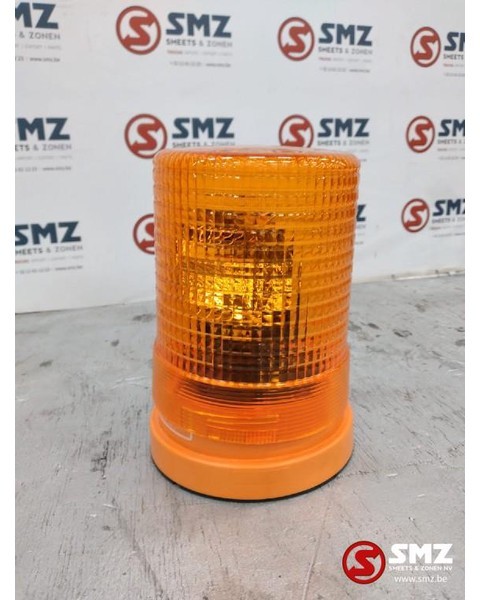 Diversen Occ zwaailamp Hella KL700 24V 70W - Lumière/ Éclairage pour Camion: photos 1 Diversen Occ zwaailamp Hella KL700 24V 70W - Lumière/ Éclairage pour Camion: photos 1