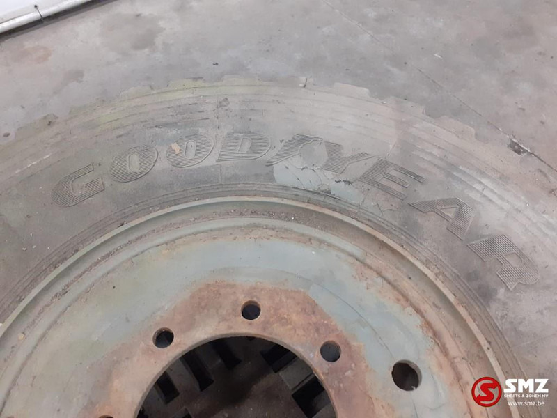 Goodyear Occ vrachtwagenband Goodyear 12.00R20 - Pneu pour Camion: photos 2 Goodyear Occ vrachtwagenband Goodyear 12.00R20 - Pneu pour Camion: photos 2