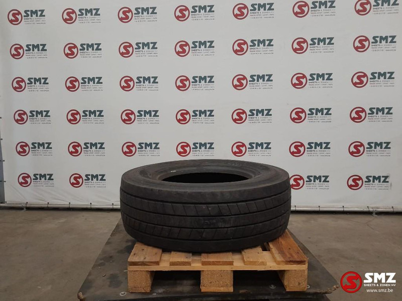 Goodyear Occ vrachtwagenband Goodyear 315/70R22.5 - Pneu pour Camion: photos 1 Goodyear Occ vrachtwagenband Goodyear 315/70R22.5 - Pneu pour Camion: photos 1