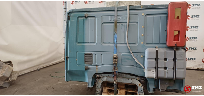 Iveco Occ cabine Iveco Eurotech - Cabine et intérieur pour Camion: photos 3 Iveco Occ cabine Iveco Eurotech - Cabine et intérieur pour Camion: photos 3