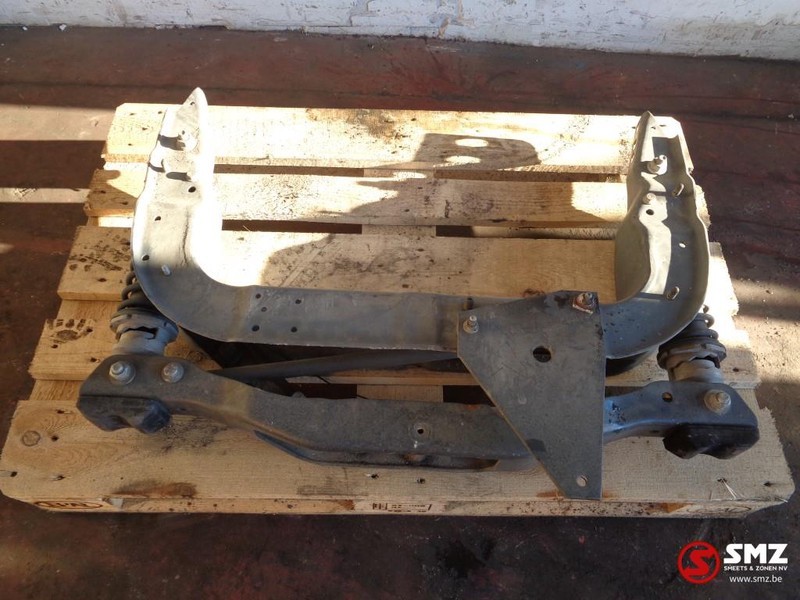 Iveco Occ cabine ophanging achter - Suspension de cabine pour Camion: photos 2 Iveco Occ cabine ophanging achter - Suspension de cabine pour Camion: photos 2