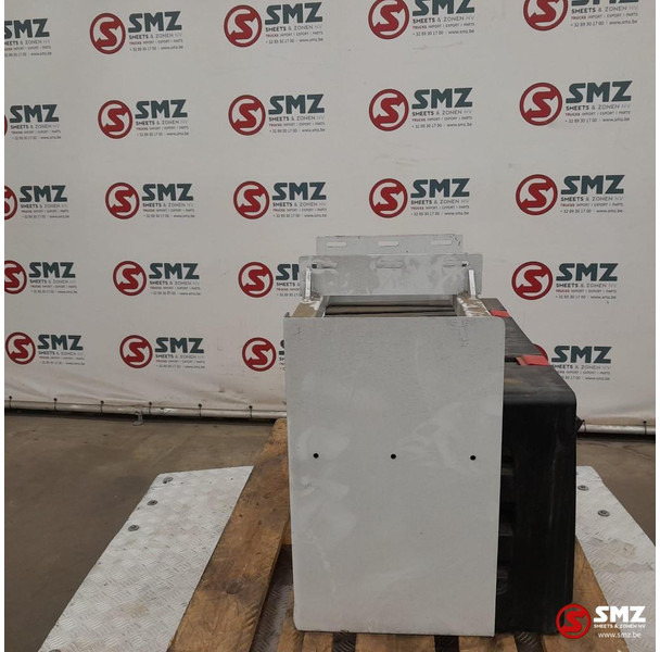 Iveco Occ gereedschapskoffer 175L Iveco - Frame/ Châssis pour Camion: photos 4 Iveco Occ gereedschapskoffer 175L Iveco - Frame/ Châssis pour Camion: photos 4