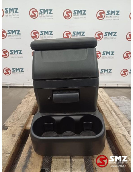 Iveco Occ koelkast 24L Iveco - Cabine et intérieur pour Camion: photos 1 Iveco Occ koelkast 24L Iveco - Cabine et intérieur pour Camion: photos 1