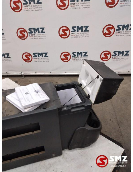 Iveco Occ koelkast Iveco - Cabine et intérieur pour Camion: photos 3 Iveco Occ koelkast Iveco - Cabine et intérieur pour Camion: photos 3