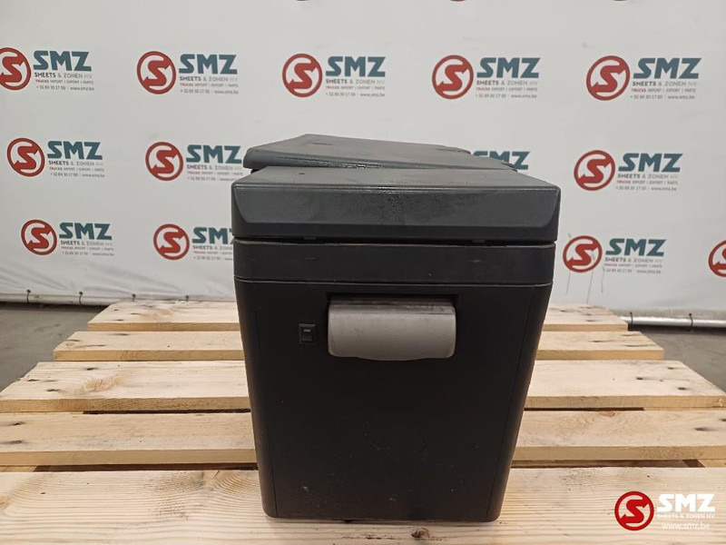 Iveco Occ koelkast Iveco - Cabine et intérieur pour Camion: photos 1 Iveco Occ koelkast Iveco - Cabine et intérieur pour Camion: photos 1