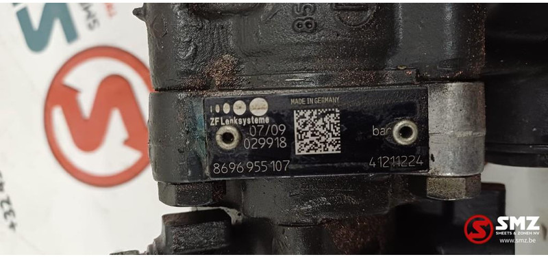 Iveco Occ luchtcompressor + stuuurbekrachtigingspomp F3A - Moteur et pièces pour Camion: photos 4 Iveco Occ luchtcompressor + stuuurbekrachtigingspomp F3A - Moteur et pièces pour Camion: photos 4