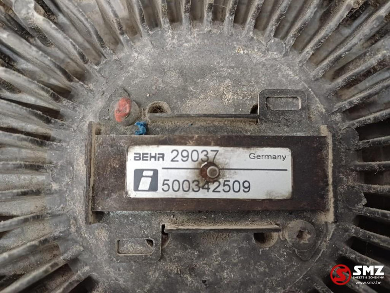 Iveco Occ visco koppeling + ventilator Cursor 8 Iveco - Ventilateur pour Camion: photos 3 Iveco Occ visco koppeling + ventilator Cursor 8 Iveco - Ventilateur pour Camion: photos 3