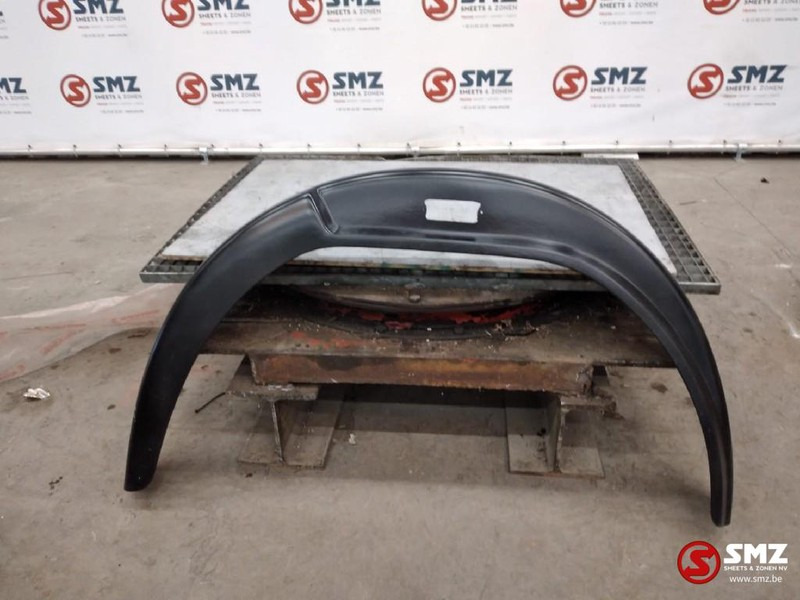 Iveco Spatbord voorzijde rechts Iveco 190 - Carrosserie et extérieur pour Camion: photos 1 Iveco Spatbord voorzijde rechts Iveco 190 - Carrosserie et extérieur pour Camion: photos 1