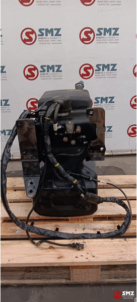 MAN Occ AdBlue tank + pomp MAN - Préparation du carburant pour Camion: photos 3 MAN Occ AdBlue tank + pomp MAN - Préparation du carburant pour Camion: photos 3