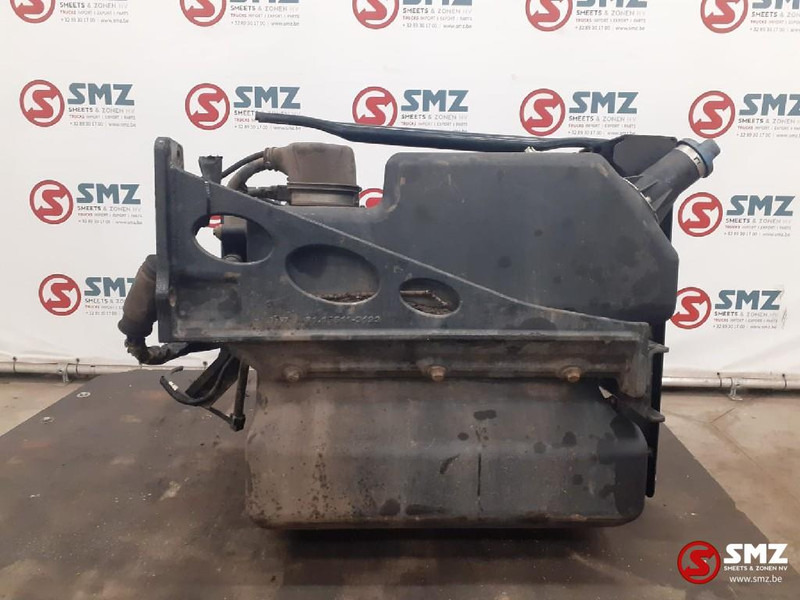 MAN Occ AdBluetank 60L MAN - Préparation du carburant pour Camion: photos 3 MAN Occ AdBluetank 60L MAN - Préparation du carburant pour Camion: photos 3