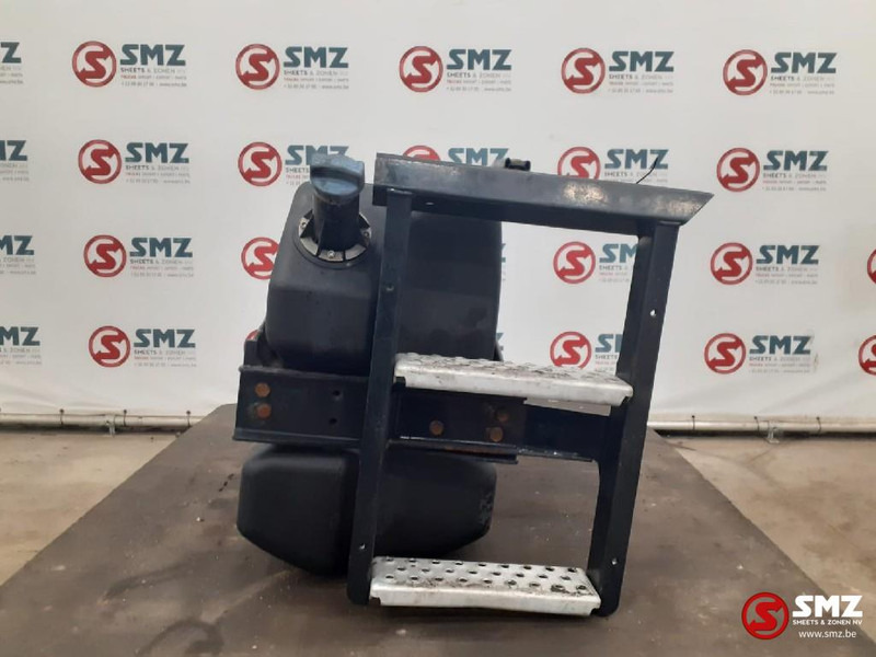 MAN Occ AdBluetank 60L MAN - Préparation du carburant pour Camion: photos 1 MAN Occ AdBluetank 60L MAN - Préparation du carburant pour Camion: photos 1