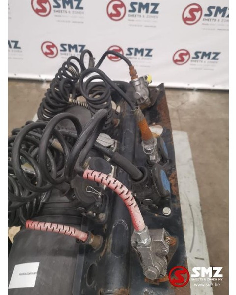 MAN Occ Cabine ophanging achter MAN TGX - Suspension de cabine pour Camion: photos 3 MAN Occ Cabine ophanging achter MAN TGX - Suspension de cabine pour Camion: photos 3