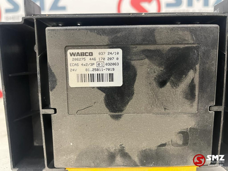 MAN Occ ECAS 4x2 regeleenheid MAN - Bloc de gestion pour Camion: photos 2 MAN Occ ECAS 4x2 regeleenheid MAN - Bloc de gestion pour Camion: photos 2