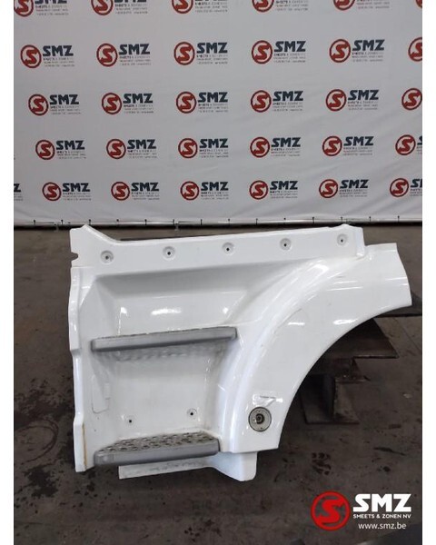 MAN Occ Opstapbak links MAN TGX 81615100923 - Marchepied pour Camion: photos 1 MAN Occ Opstapbak links MAN TGX 81615100923 - Marchepied pour Camion: photos 1