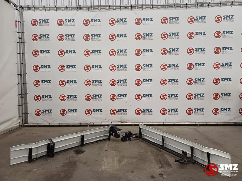 MAN Occ cabinespoilerset links/rechts MAN - Aérodynamique/ Spoilers pour Camion: photos 2 MAN Occ cabinespoilerset links/rechts MAN - Aérodynamique/ Spoilers pour Camion: photos 2
