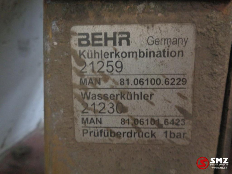 MAN Occ radiator Man f2000 - Radiateur pour Camion: photos 2 MAN Occ radiator Man f2000 - Radiateur pour Camion: photos 2