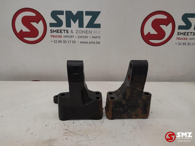MAN Occ set motorsteunen L/R D2676 MAN - Support de moteur pour Camion: photos 2 MAN Occ set motorsteunen L/R D2676 MAN - Support de moteur pour Camion: photos 2