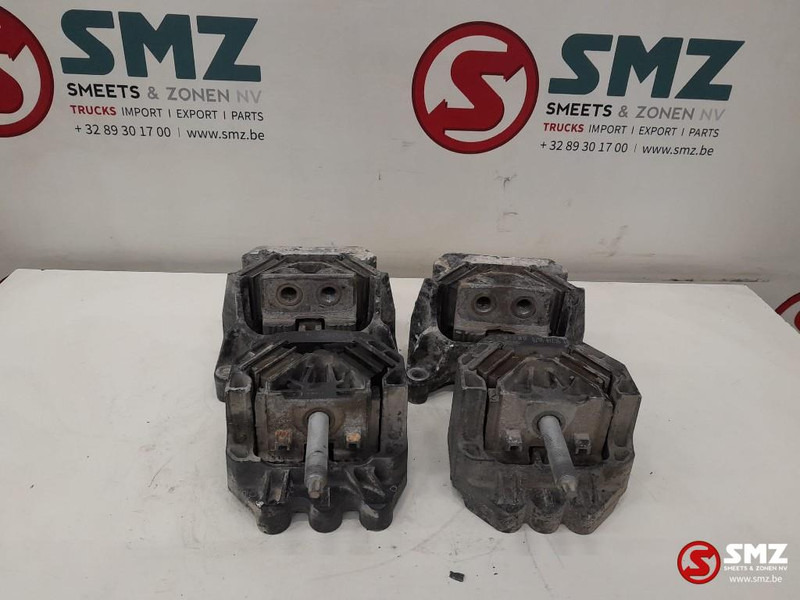 MAN Occ set motorsteunen MAN - Support de moteur pour Camion: photos 1 MAN Occ set motorsteunen MAN - Support de moteur pour Camion: photos 1