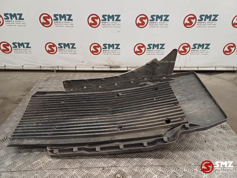 MAN Occ spatbord vooraan rechts MAN - Carrosserie et extérieur pour Camion: photos 2 MAN Occ spatbord vooraan rechts MAN - Carrosserie et extérieur pour Camion: photos 2