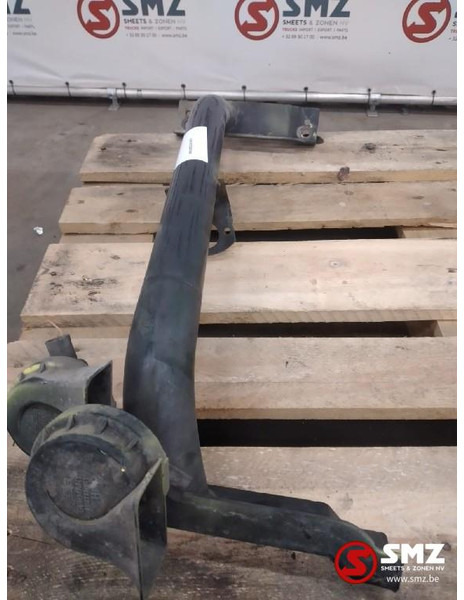 MAN Occ spatbordsteun links MAN - Carrosserie et extérieur pour Camion: photos 1 MAN Occ spatbordsteun links MAN - Carrosserie et extérieur pour Camion: photos 1