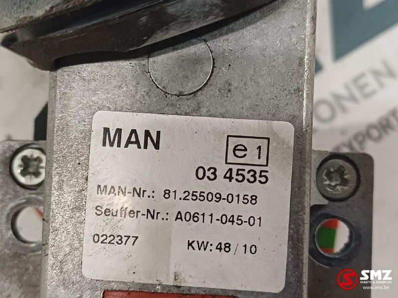 MAN Occ stuurkolomschakelaar retarder MAN - Système électrique pour Camion: photos 4 MAN Occ stuurkolomschakelaar retarder MAN - Système électrique pour Camion: photos 4