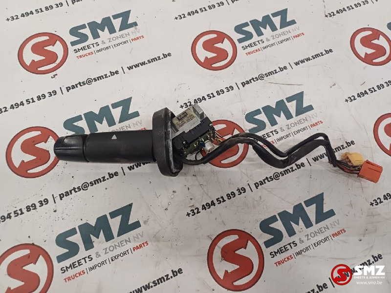 MAN Occ stuurkolomschakelaar richtingaanwijzers MAN - Système électrique pour Camion: photos 2 MAN Occ stuurkolomschakelaar richtingaanwijzers MAN - Système électrique pour Camion: photos 2