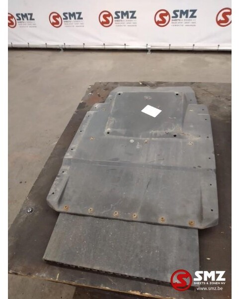 MAN Occ voorste links/rechts spatbord MAN TGX 81612100 - Frame/ Châssis pour Camion: photos 1 MAN Occ voorste links/rechts spatbord MAN TGX 81612100 - Frame/ Châssis pour Camion: photos 1