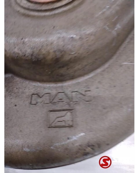 MAN Occ waterpomp MAN TGA 51065007088 - Pompe à liquide de refroidissement pour Camion: photos 4 MAN Occ waterpomp MAN TGA 51065007088 - Pompe à liquide de refroidissement pour Camion: photos 4