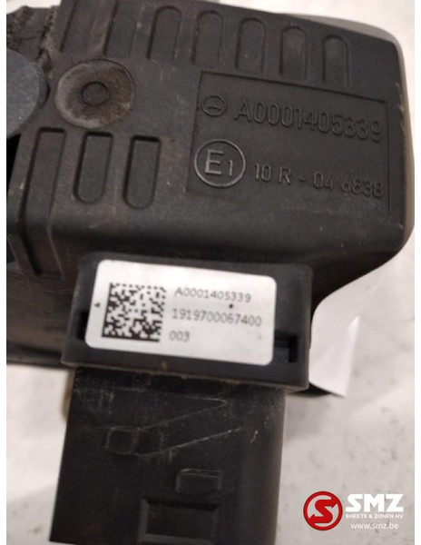 Mercedes-Benz Occ AdBluepomp Mercedes Actros MP4 A0001405339 - Préparation du carburant pour Camion: photos 3 Mercedes-Benz Occ AdBluepomp Mercedes Actros MP4 A0001405339 - Préparation du carburant pour Camion: photos 3