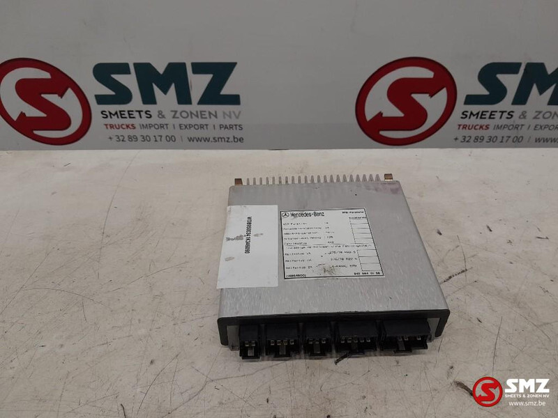 Mercedes-Benz Occ ECU EPB 4S/4M besturingseenheid Mercedes - Bloc de gestion pour Camion: photos 4 Mercedes-Benz Occ ECU EPB 4S/4M besturingseenheid Mercedes - Bloc de gestion pour Camion: photos 4