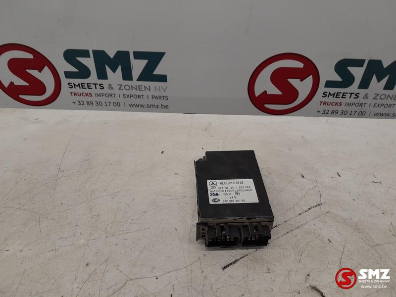 Mercedes-Benz Occ ECU ZGS-regeleenheid Mercedes - Bloc de gestion pour Camion: photos 1 Mercedes-Benz Occ ECU ZGS-regeleenheid Mercedes - Bloc de gestion pour Camion: photos 1