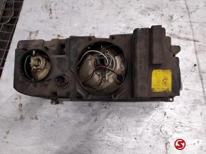 Mercedes-Benz Occ Koplamp links met steun Mercedes Actros MP1 - Feu avant pour Camion: photos 3 Mercedes-Benz Occ Koplamp links met steun Mercedes Actros MP1 - Feu avant pour Camion: photos 3