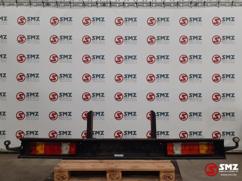Mercedes-Benz Occ achterbumper Mercedes - Frame/ Châssis pour Camion: photos 1 Mercedes-Benz Occ achterbumper Mercedes - Frame/ Châssis pour Camion: photos 1