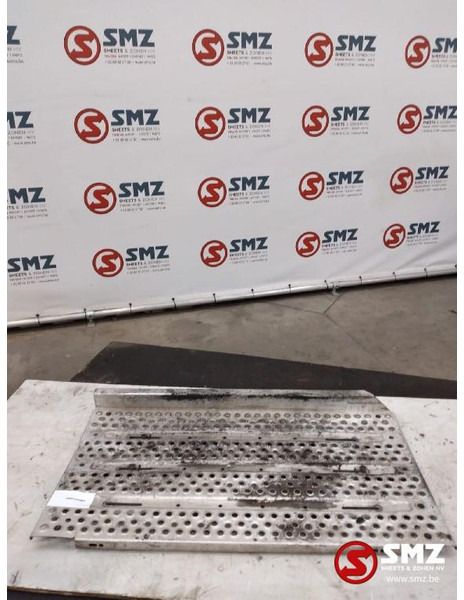 Mercedes-Benz Occ bordes Mercedes - Frame/ Châssis pour Camion: photos 1 Mercedes-Benz Occ bordes Mercedes - Frame/ Châssis pour Camion: photos 1