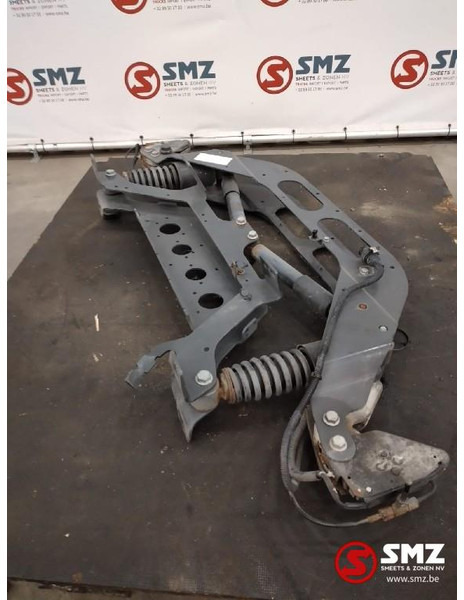 Mercedes-Benz Occ cabineophanging met slot Mercedes - Suspension de cabine pour Camion: photos 1 Mercedes-Benz Occ cabineophanging met slot Mercedes - Suspension de cabine pour Camion: photos 1