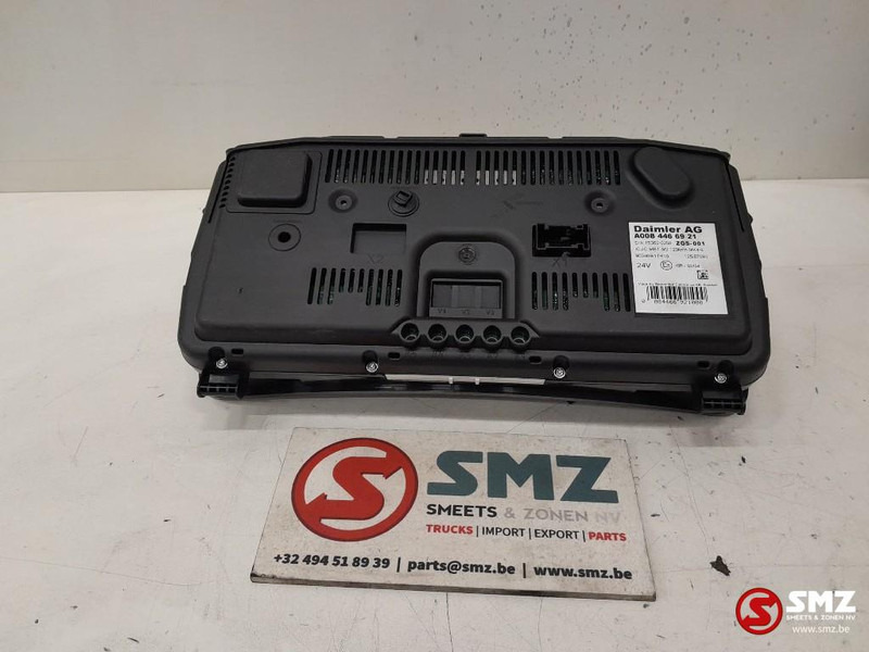 Mercedes-Benz Occ instrumentenpaneel Mercedes - Panel de instrumentos pour Camion: photos 2 Mercedes-Benz Occ instrumentenpaneel Mercedes - Panel de instrumentos pour Camion: photos 2