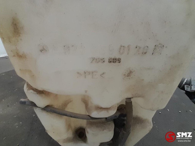 Mercedes-Benz Occ ruitenwisservloeistoftank Mercedes Atego A9738 - Essuie-glace pour Camion: photos 4 Mercedes-Benz Occ ruitenwisservloeistoftank Mercedes Atego A9738 - Essuie-glace pour Camion: photos 4