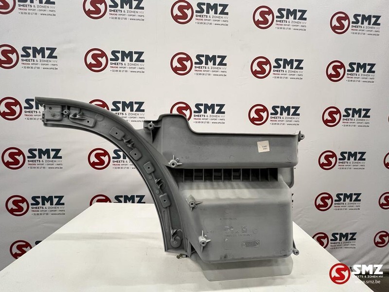 Mercedes-Benz Opstapbak links Mercedes Actros MP2/MP3 - Marchepied pour Camion: photos 4 Mercedes-Benz Opstapbak links Mercedes Actros MP2/MP3 - Marchepied pour Camion: photos 4