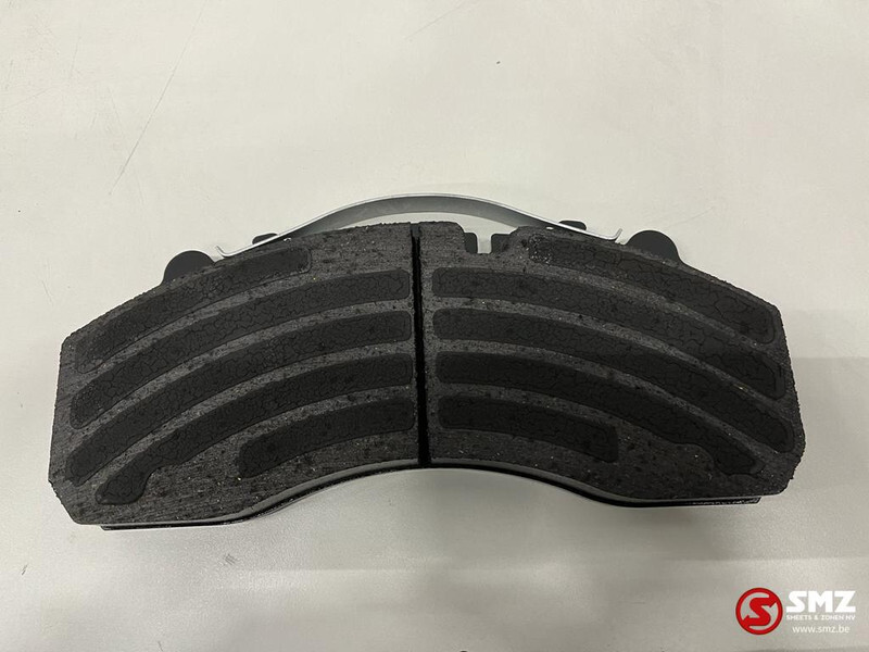 Mercedes-Benz Remblokken mercedes 0044206020 - Plaquettes de frein pour Camion: photos 3 Mercedes-Benz Remblokken mercedes 0044206020 - Plaquettes de frein pour Camion: photos 3