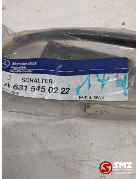 Mercedes-Benz Ruitenwisserschakelaar mercedes w631 a6315450222 - Essuie-glace pour Camion: photos 2 Mercedes-Benz Ruitenwisserschakelaar mercedes w631 a6315450222 - Essuie-glace pour Camion: photos 2