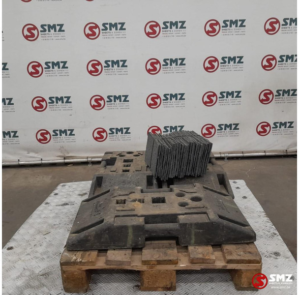 Diversen Occ lot steunvoeten verkeersborden - Pièces de rechange pour Camion: photos 4 Diversen Occ lot steunvoeten verkeersborden - Pièces de rechange pour Camion: photos 4