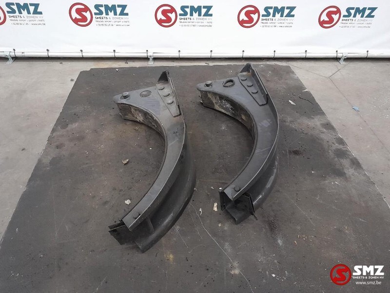 Renault Occ set tanksteunen Renault T 20721537 - Préparation du carburant pour Camion: photos 3 Renault Occ set tanksteunen Renault T 20721537 - Préparation du carburant pour Camion: photos 3