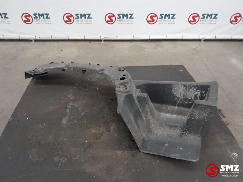 Renault Occ treeplankbehuizing rechts Renault T 82223396 - Portière et pièces pour Camion: photos 3 Renault Occ treeplankbehuizing rechts Renault T 82223396 - Portière et pièces pour Camion: photos 3