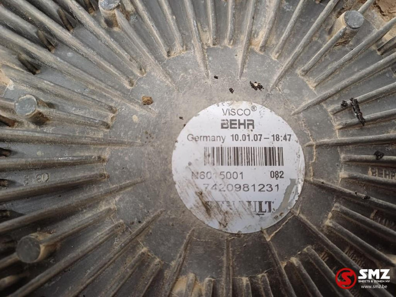 Renault Occ viscokoppeling + ventilator Renault - Ventilateur pour Camion: photos 3 Renault Occ viscokoppeling + ventilator Renault - Ventilateur pour Camion: photos 3